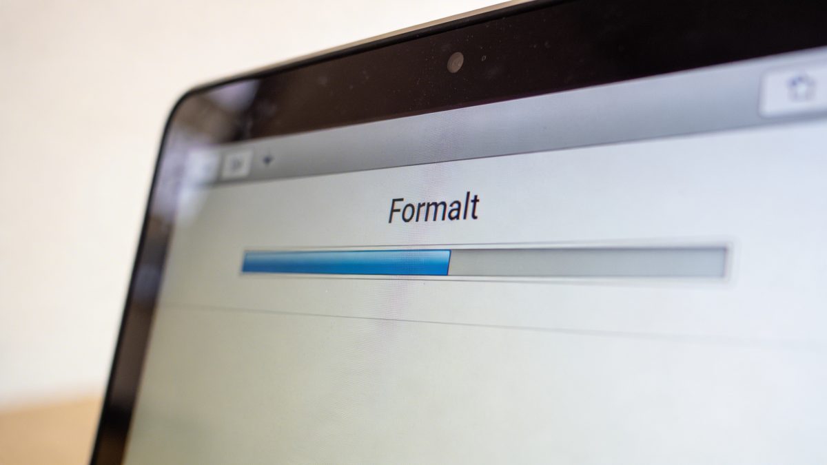 Ecran d ordinateur affichant la barre de progression du formatage
